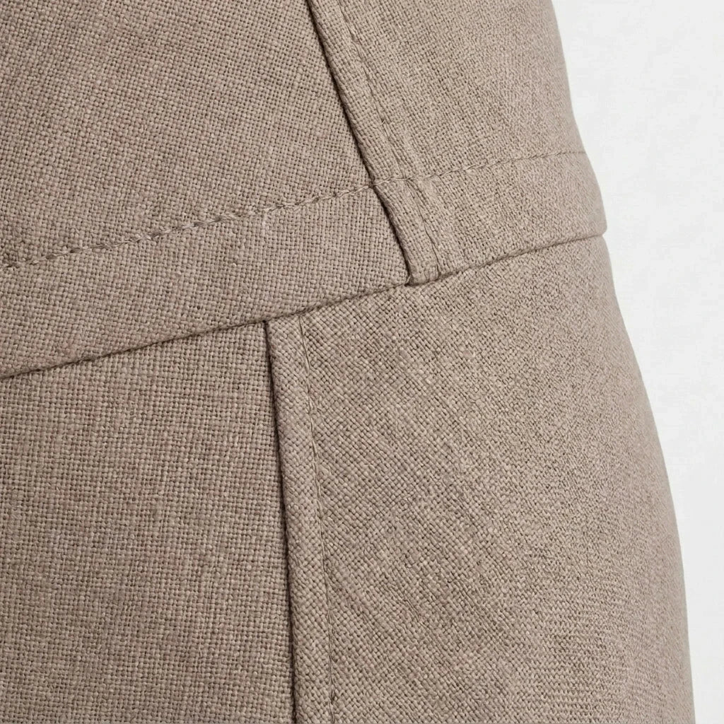 Warm Taupe – feature 5