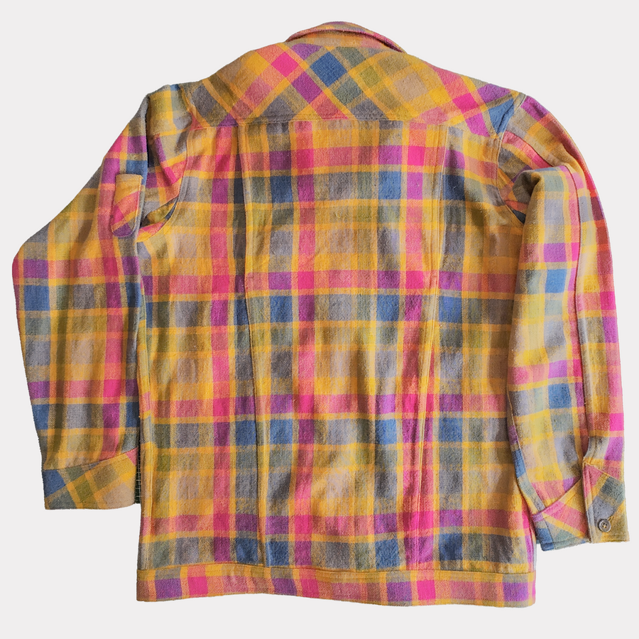 Structured Back Yoke with Bi-Swing Pleats