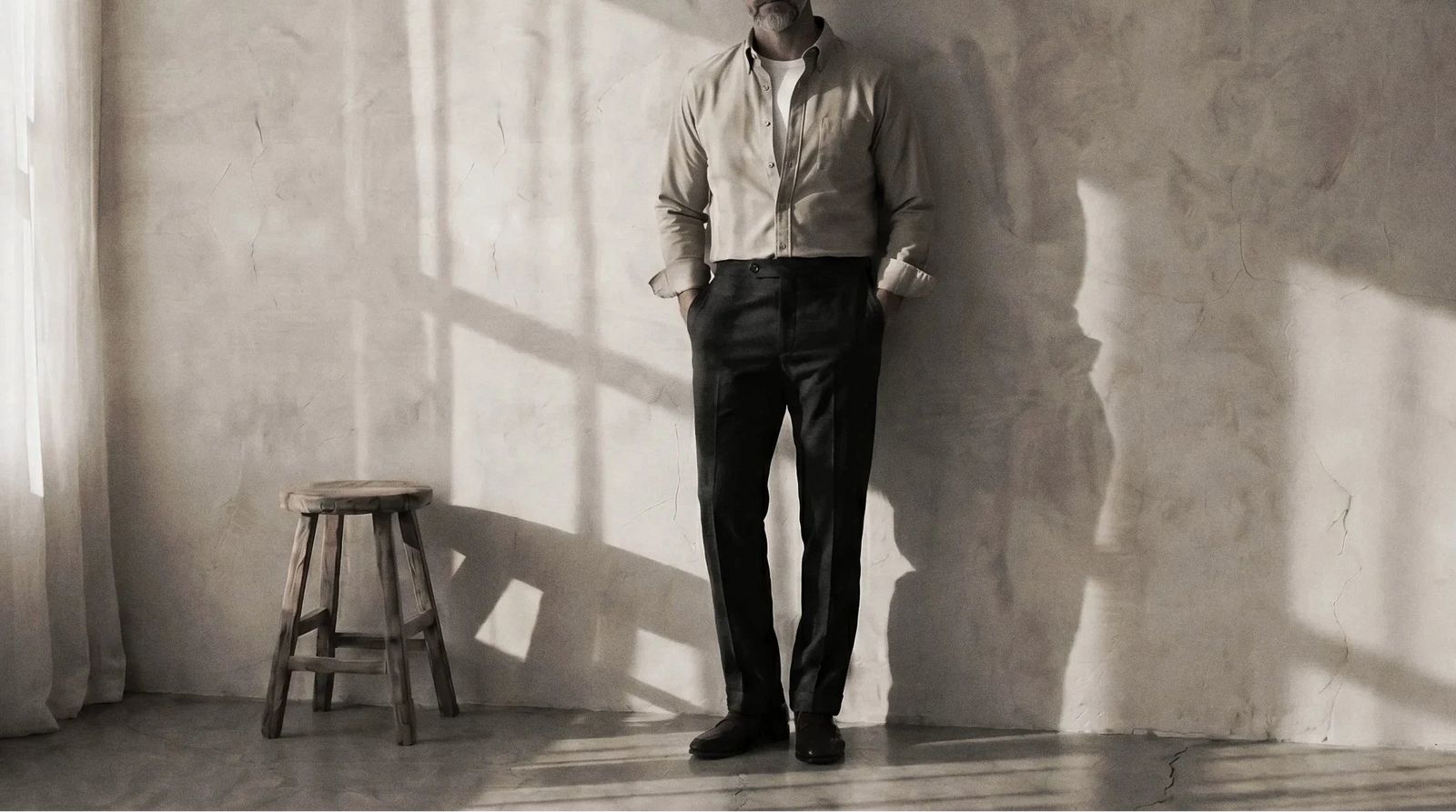 The Atticus 160 in Warm Sand Oxford Cotton worn