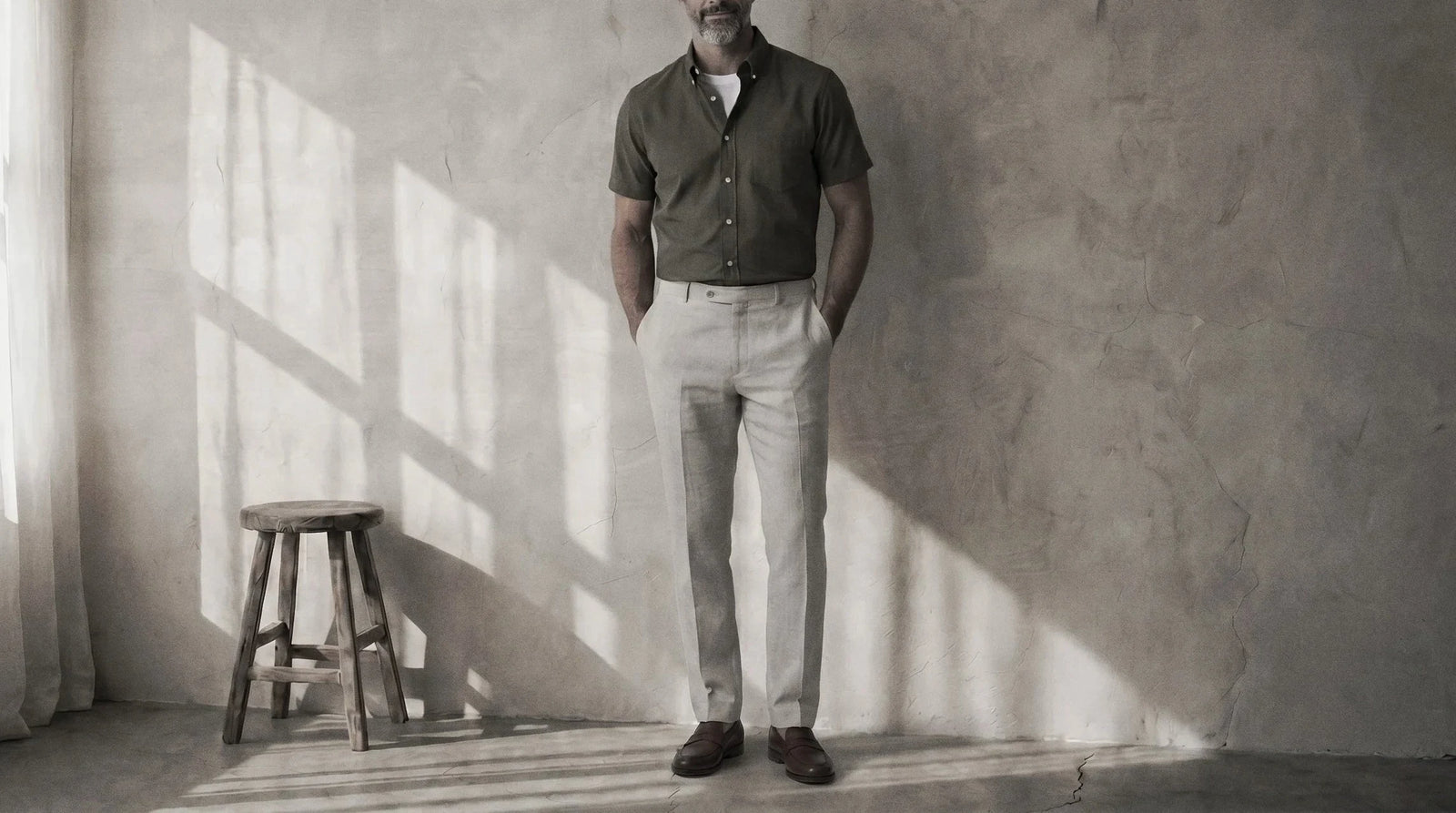 The Short Sleeve Atticus 160 in Moss Green Indian Cotton worn