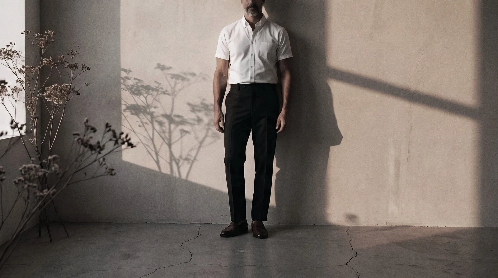 The Short Sleeve Atticus 160 in Arctic Ice Pinpoint Oxford Cotton worn