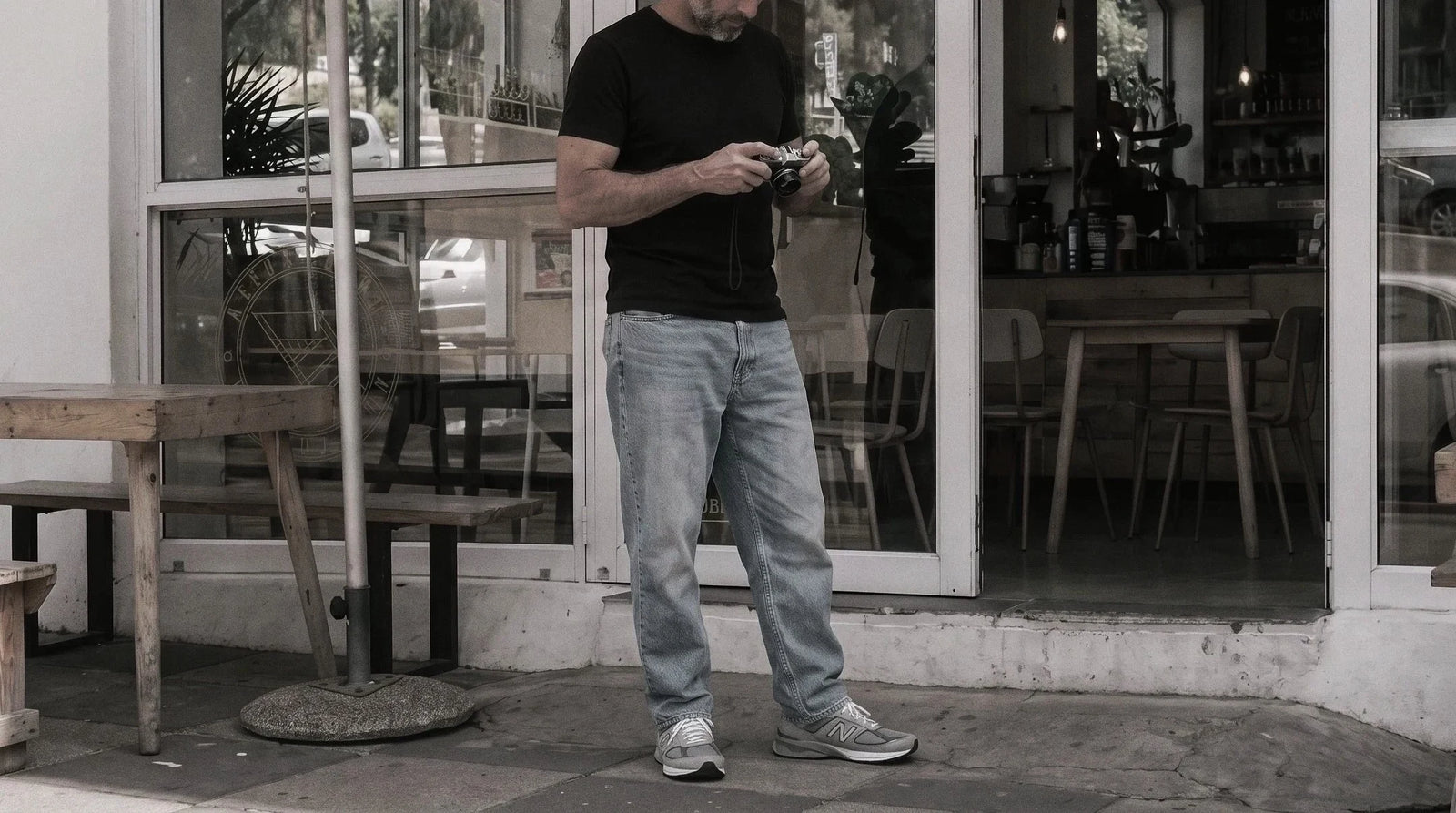 The Sawyer 260 in Monolith Indian Cotton worn